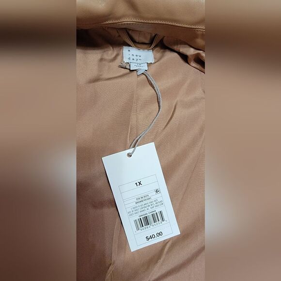 #059 A New Day- Women's Faux Leather Relaxed Blazer- Size: 1X - Picture 4 of 5